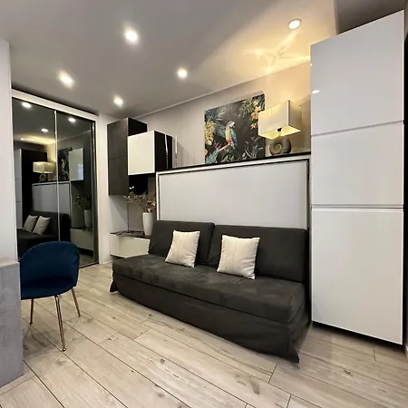 Comecasa Vicino Stazione Apartamento Milão