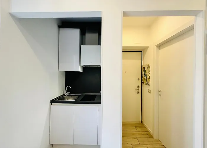 Comecasa Monolocale Vicino Stazione شقة *